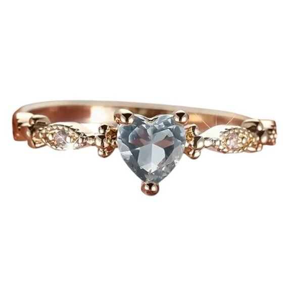 Heart Shape Natural Aquamarine Engagement Ring set in Rose Gold - Picture 2 of 7